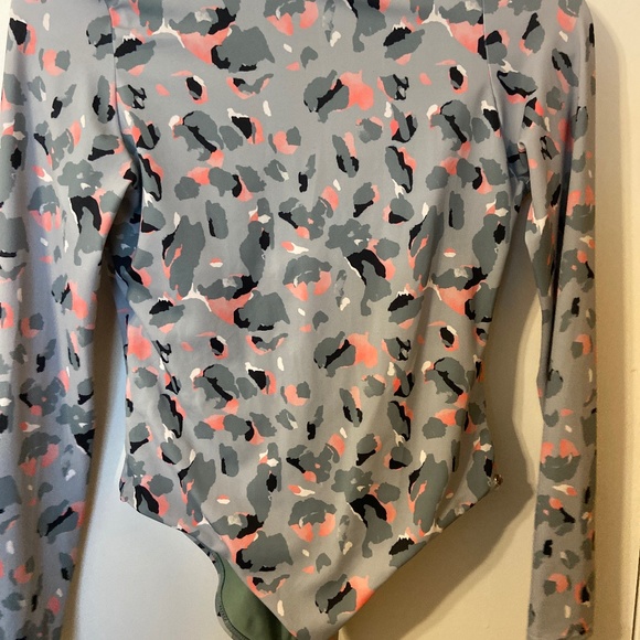 Bathing suit - Picture 1 of 1